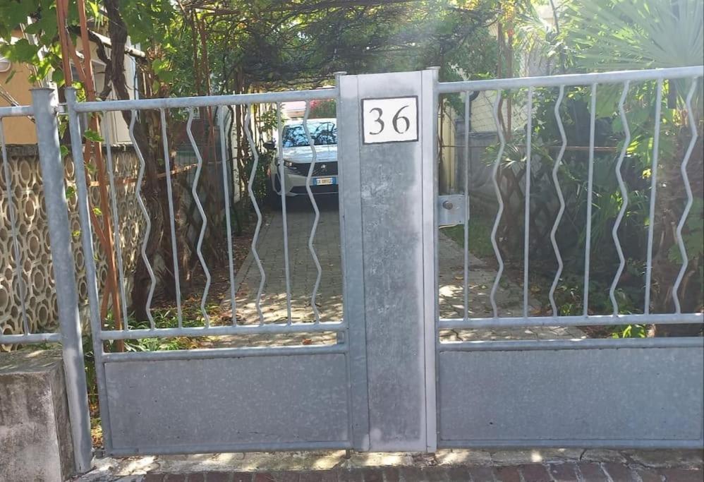 Casa Ellie - Con Giardino E Posto Auto Privati Grado