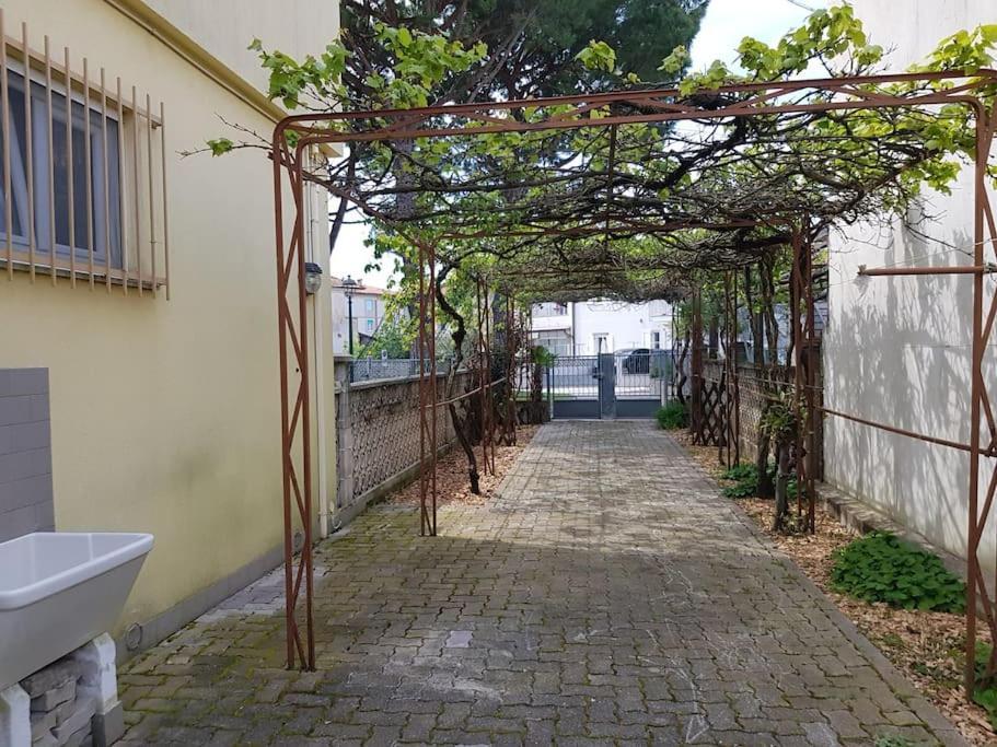 Holiday home Casa Ellie - Con Giardino E Posto Auto Privati
